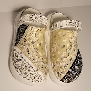 Platform Bandana Crocs